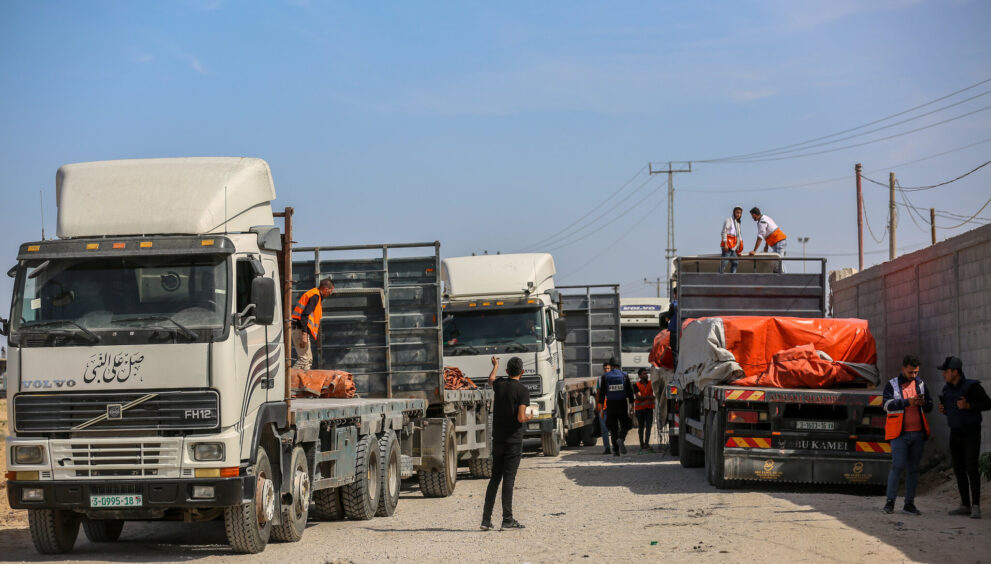 Humanitarian Mission UAE Convoy Delivers 1.6m Warmth Essentials to Gaza - UTV Pakistan