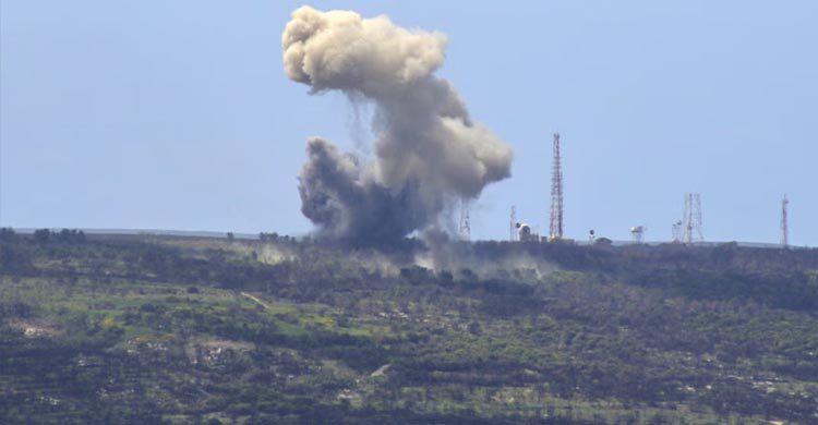 Israel launches strikes on eastern Lebanon after Hezbollah downs drone - UTV Pakistan