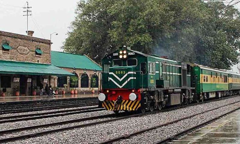 Special train arranged by railways from Quetta to Rawalpindi - UTV Pakistan